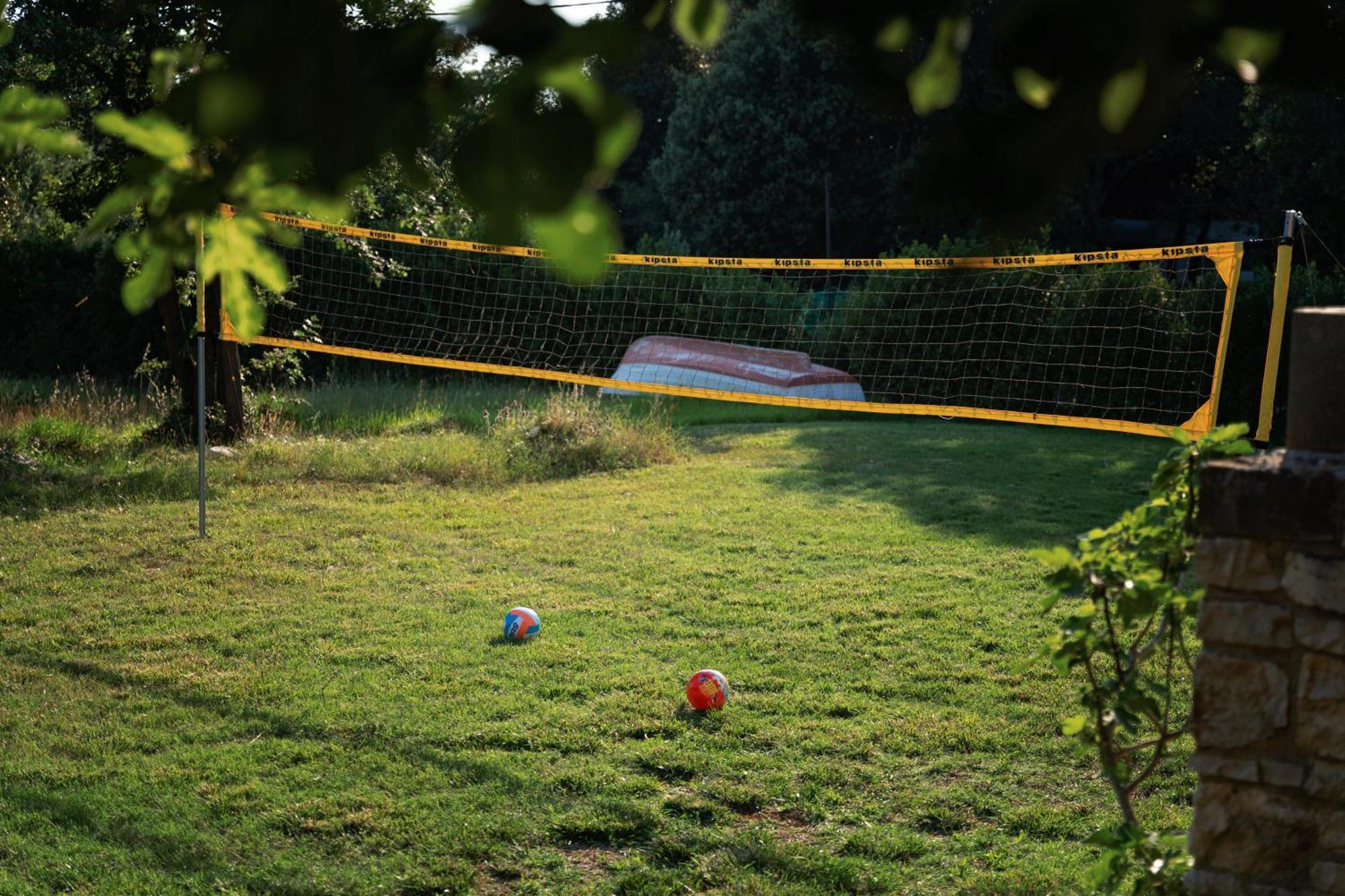 Guesthouse "Barboska" - Big Outdoor Swimming Pool & Private Tennis Court Vodnjan Eksteriør billede